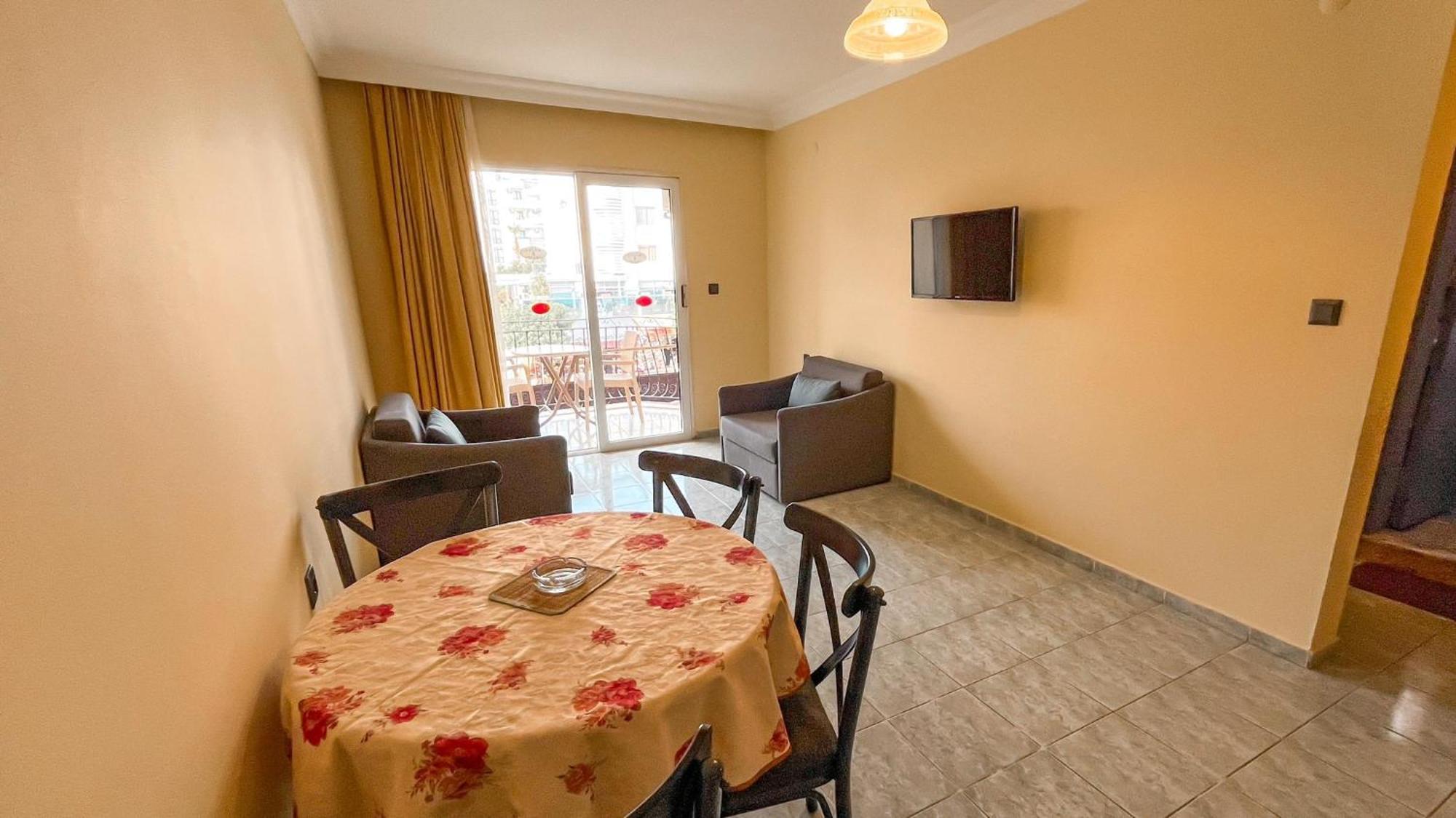 Ozlem 2 Apart Hotel Marmaris Exterior photo